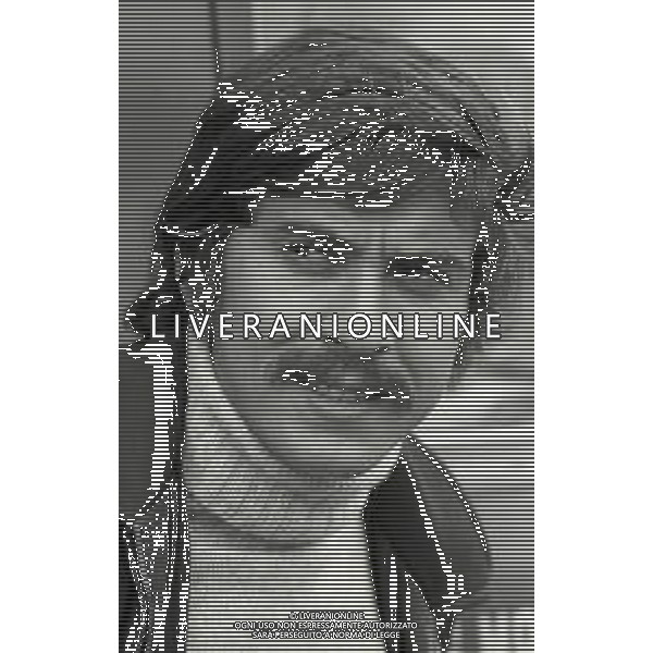RETROSPETTIVA GIANNI MORANDI CANTANTE NELLA FOTO GIANNI MORANDI NEL FILM“LE CASTAGNE SONO BUONE“ NELL\'ANNO 1970 AG ALDO LIVERANI SAS
