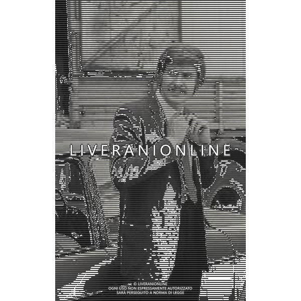 RETROSPETTIVA GIANNI MORANDI CANTANTE NELLA FOTO GIANNI MORANDI NEL FILM“LE CASTAGNE SONO BUONE“ NELL\'ANNO 1970 AG ALDO LIVERANI SAS