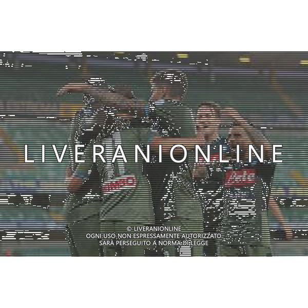 Hellas Verona - Napoli Campionato di Calcio Serie A TIM 23/06/2020 nella foto:Esultanza Lozano Hirving(ssc napoli) dopo il gol ©Claudio Zamagni/Agenzia Aldo Liverani napoli celebrates after scoring a goalduring Italian Serie A soccer match between HELLAS VERONA - NAPOLI at Marc\'Antonio Bentegodi Stadium on June 23 2020 photo credit by Claudio Zamagni/Aldo Liverani Photo Agency/ AGENZIA ALDO LIVERANI SAS