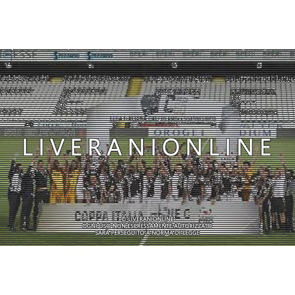 Finale coppa Italia Serie C Ternana Calcio - Juventus Under 23 27/06/2020 nella foto: esultanza della juventus, festeggiamenti per la vittoria della coppa italia - la squadra con il trofeo ©Claudio Zamagni/Agenzia Aldo Liverani / AGENZIA ALDO LIVERANI SAS