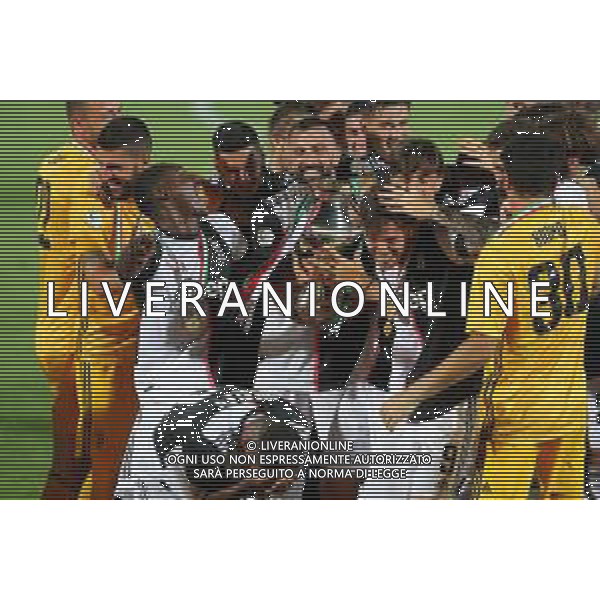 Finale coppa Italia Serie C Ternana Calcio - Juventus Under 23 27/06/2020 nella foto: esultanza della juventus, festeggiamenti per la vittoria della coppa italia - la squadra con il trofeo ©Claudio Zamagni/Agenzia Aldo Liverani / AGENZIA ALDO LIVERANI SAS