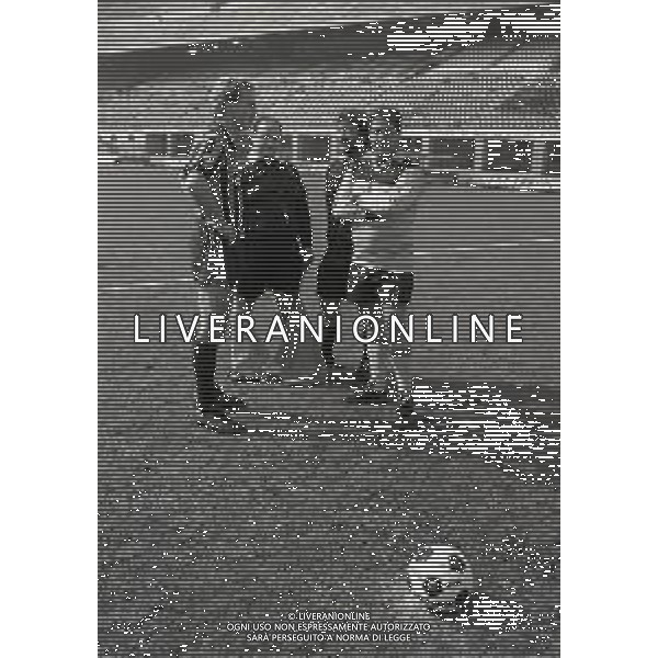 RETROSPETTIVA RENATO POZZETTO ATTORE NELLA FOTO RENATO POZZETTO NEL FILM“ IL VOLATORE DI AQUILONI“ CON KARL HEINZ RUMMENIGGE NELL\'ANNO 1984 AG ALDO LIVERANI SAS 