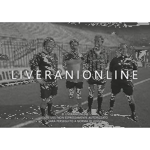 RETROSPETTIVA RENATO POZZETTO ATTORE NELLA FOTO RENATO POZZETTO NEL FILM“ IL VOLATORE DI AQUILONI“ CON KARL HEINZ RUMMENIGGE NELL\'ANNO 1984 AG ALDO LIVERANI SAS 
