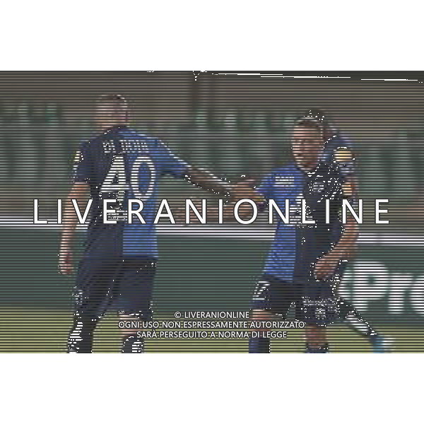 Verona (VR), Italia, 29 Giugno 2020, Stadio Marc\'Antonio Bentegodi, 31° giornata campionato di calcio Serie BKT 2019/2020, incontro tra le squadre del Chievo Verona e del Frosinone Calcio, nella foto: esultanza di emanuele Giaccherini e Giovanni Di Noia ©Davide casentini / AGENZIA ALDO LIVERANI SAS