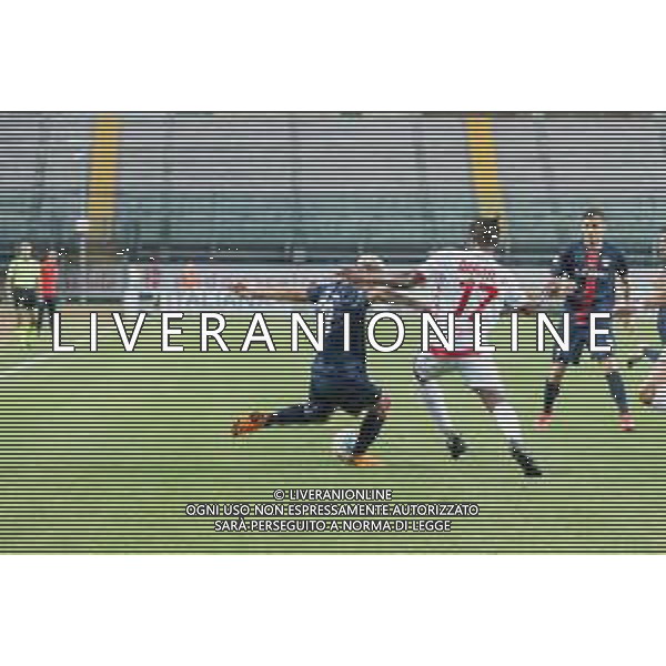 Campionato di Calcio Serie C - Lega Pro 2019/2020 Padova, Italia, 30 giugno 2020 PLAYOFF Padova VS Sambenedettese Nella foto: Francesco Orlando (Sambenedettese) tenta il cross contrastato da Joel Baraye (Padova) ©Mattia Radoni / AGENZIA ALDO LIVERANI SAS