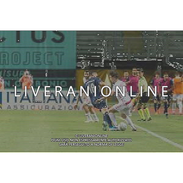 Campionato di Calcio Serie C - Lega Pro 2019/2020 Padova, Italia, 30 giugno 2020 PLAYOFF Padova VS Sanbenedettese Nella foto: Marco Frediani (Sambenedettese) ferma l\'azione di Matteo Mandorlini (Padova) ©Mattia Radoni - Alessio Marini / AGENZIA ALDO LIVERANI SAS