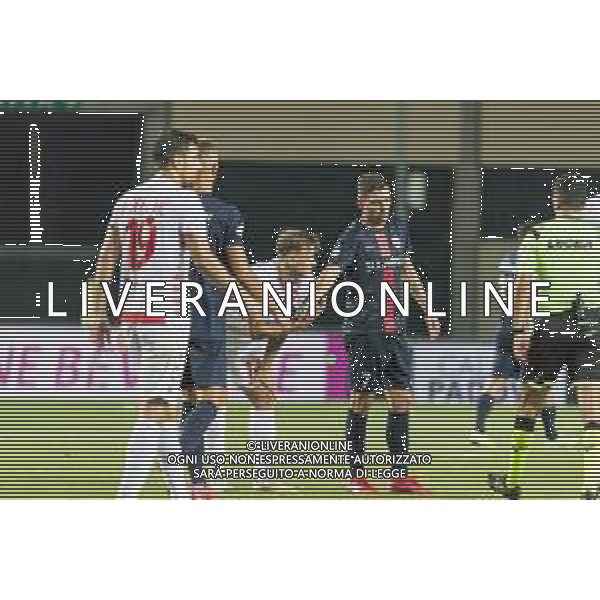 Campionato di Calcio Serie C - Lega Pro 2019/2020 Padova, Italia, 30 giugno 2020 PLAYOFF Padova VS Sanbenedettese Nella foto: Alessio Di Massimo (Sambenedettese) stringe la mano a Pompeu Da Silva Ronaldo (Padova) dopo il fallo commesso ©Mattia Radoni - Alessio Marini / AGENZIA ALDO LIVERANI SAS