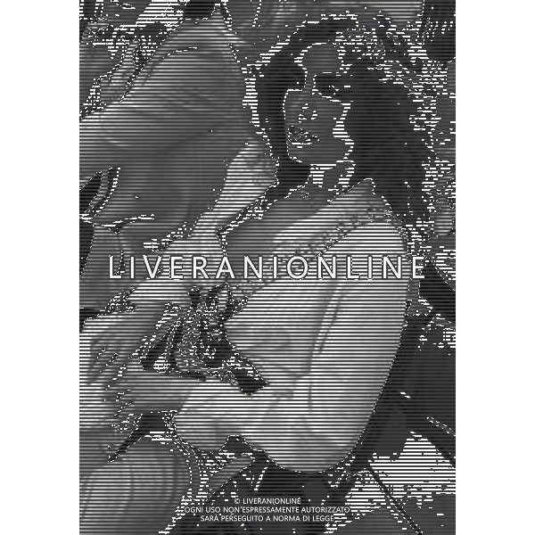 RETROSPETTIVA LOREDANA BERTE\' CANTANTE NELLA FOTO LOREDANA BERTE\' A VERONA AL FESTIVALBAR NELL\'ANNO 1979 AG ALDO LIVERANI SAS 