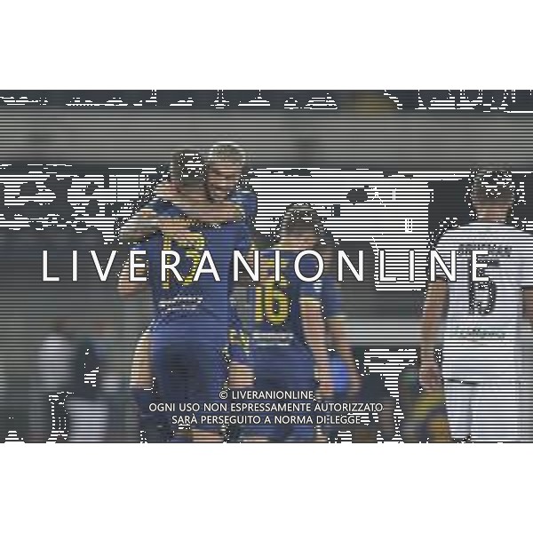 Verona (VR), Italia, 01 Luglio 2020, Stadio Marc\'Antonio Bentegodi, 29° giornata Campionato Serie A Tim 2019/2020, incontro tra le squadre dell\'Hellas Verona e del Parma Calcio, nella foto: l\'esultanza di Zaccagni dopo il gol del vantaggiol\'esultanza dopo il gol di Di Carmine ©Davide Casentini / AGENZIA ALDO LIVERANI SAS