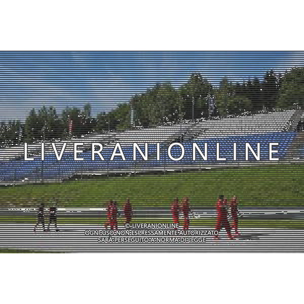 Sebastian Vettel (GER) Ferrari walks the circuit with the team. 02.07.2020. Formula 1 World Championship, Rd 1, Austrian Grand Prix, Spielberg, Austria, Preparation Day. / AGENZIA ALDO LIVERANI SAS - ITALY ONLY EDITORIAL USE ONLY