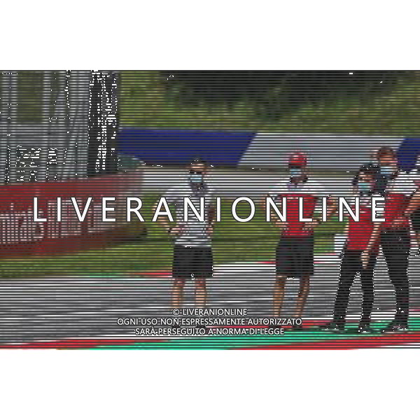 Antonio Giovinazzi (ITA) Alfa Romeo Racing walks the circuit with the team. 02.07.2020. Formula 1 World Championship, Rd 1, Austrian Grand Prix, Spielberg, Austria, Preparation Day. / AGENZIA ALDO LIVERANI SAS - ITALY ONLY EDITORIAL USE ONLY
