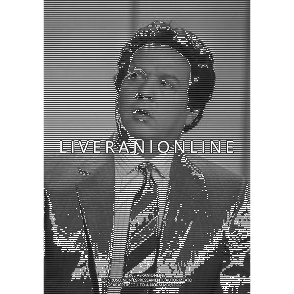 TRASMISSIONE TELEVISIVA “ RISATISSIMA“ NELLA FOTO RENATO POZZETTO NELL\'ANNO 1985 AG ALDO LIVERANI SAS