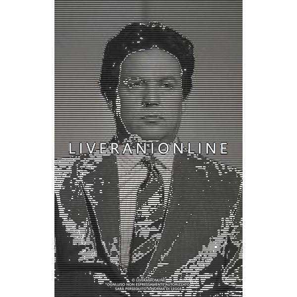 TRASMISSIONE TELEVISIVA “ RISATISSIMA“ NELLA FOTO RENATO POZZETTO NELL\'ANNO 1985 AG ALDO LIVERANI SAS