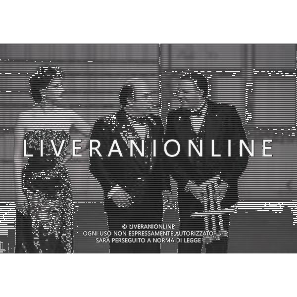 TRASMISSIONE TELEVISIVA “ RISATISSIMA“ NELLA FOTO EDWIGE FENECH CON LINO BANFI E MASSIMO BOLDI NELL\'ANNO 1985 AG ALDO LIVERANI SAS