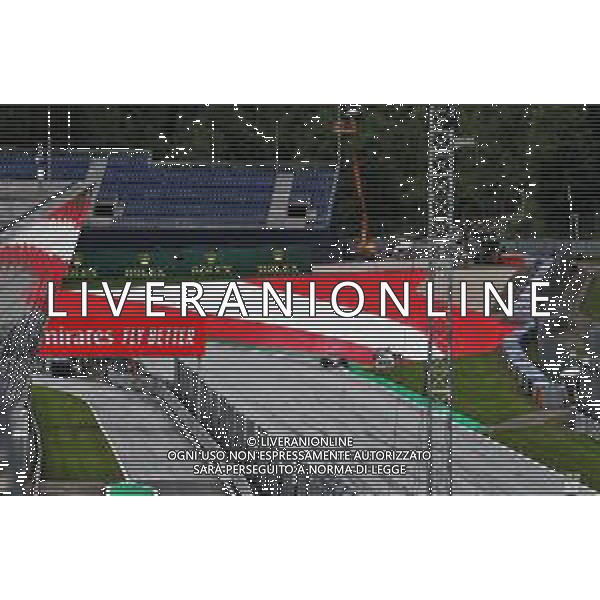 George Russell (GBR) Williams Racing FW43 and Daniil Kvyat (RUS) AlphaTauri AT01. 03.07.2020. Formula 1 World Championship, Rd 1, Austrian Grand Prix, Spielberg, Austria, Practice Day. / AGENZIA ALDO LIVERANI SAS - ITALY ONLY EDITORIAL USE ONLY
