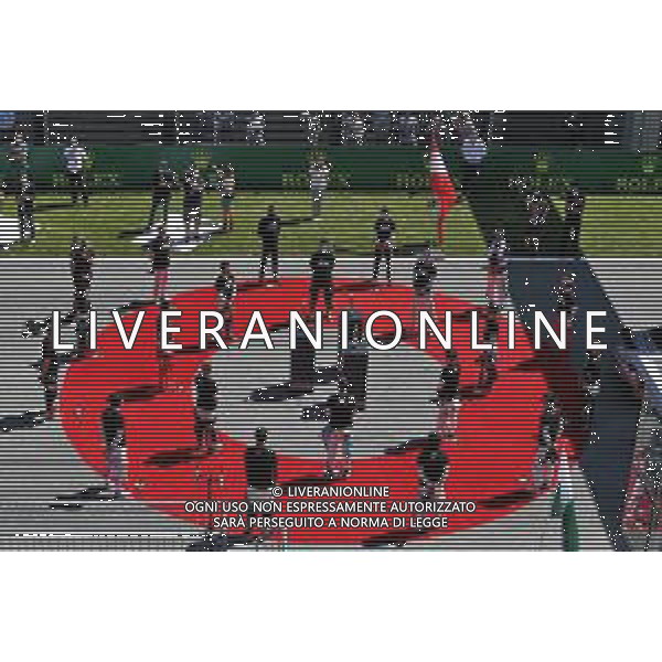 Drivers as the grid observes the national anthem. 05.07.2020. Formula 1 World Championship, Rd 1, Austrian Grand Prix, Spielberg, Austria, Race Day. / AGENZIA ALDO LIVERANI SAS - ITALY ONLY EDITORIAL USE ONLY