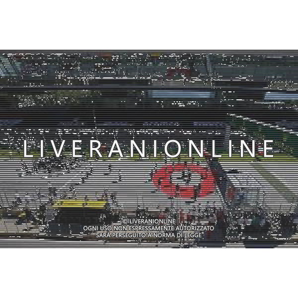 Drivers as the grid observes the national anthem. 05.07.2020. Formula 1 World Championship, Rd 1, Austrian Grand Prix, Spielberg, Austria, Race Day. / AGENZIA ALDO LIVERANI SAS - ITALY ONLY EDITORIAL USE ONLY