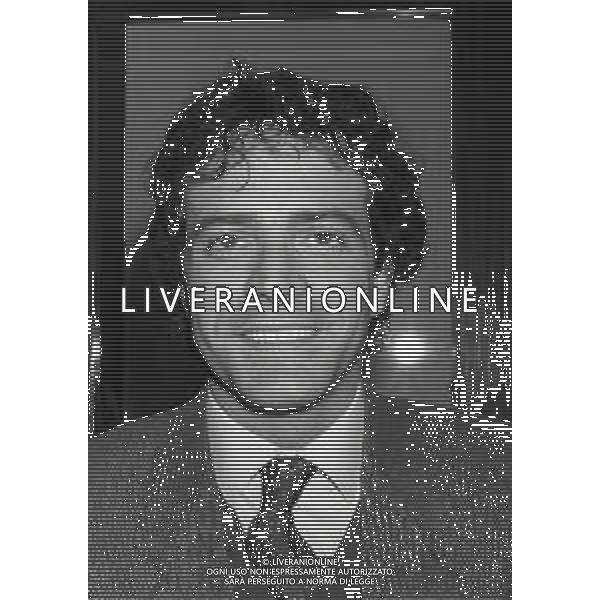 RETROSPETTIVA ENRICO MONTESANO ATTORE NELLA FOTO ENRICO MONTESANO NELL\'ANNO 1982 A MILANO AG ALDO LIVERANI SAS  