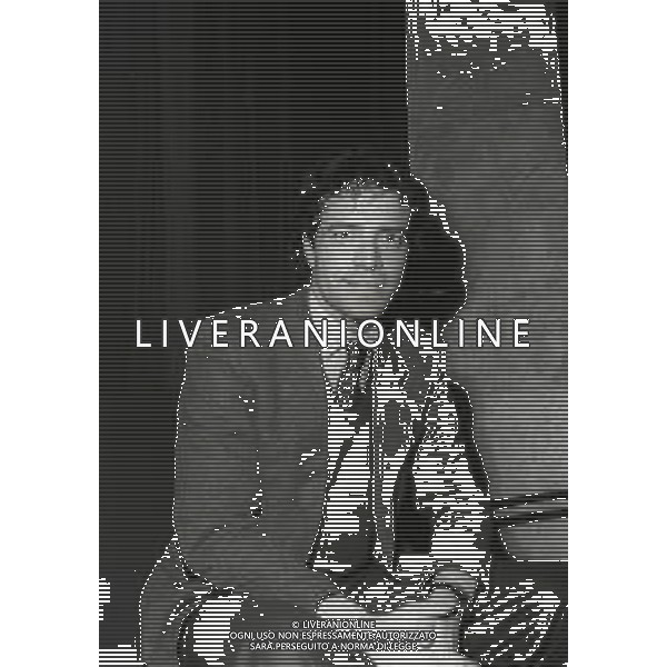 RETROSPETTIVA ENRICO MONTESANO ATTORE NELLA FOTO ENRICO MONTESANO NELL\'ANNO 1982 A MILANO AG ALDO LIVERANI SAS 