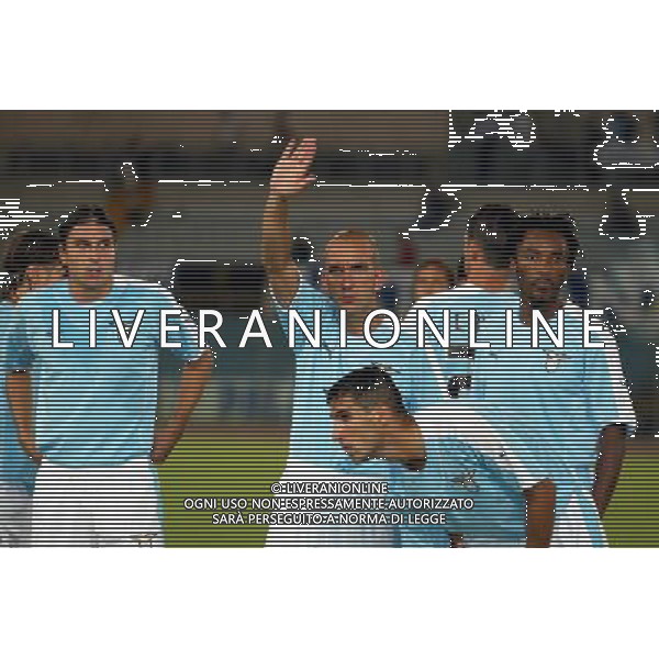 Lazio - Marsiglia semifinale andata intertoto 27/07/2005 nella foto paolo di canio saluta i tifosi ph gianni nucci/agenzia aldo liverani