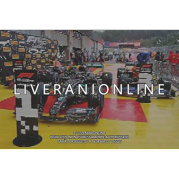 The top three in qualifying parc ferme (L to R): Max Verstappen (NLD) Red Bull Racing, second; Lewis Hamilton (GBR) Mercedes AMG F1; pole position; Carlos Sainz Jr (ESP) McLaren, third. 11.07.2020. Formula 1 World Championship, Rd 2, Steiermark Grand Prix, Spielberg, Austria, Qualifying Day. / AGENZIA ALDO LIVERANI SAS - ITALY ONLY EDITORIAL USE ONLY