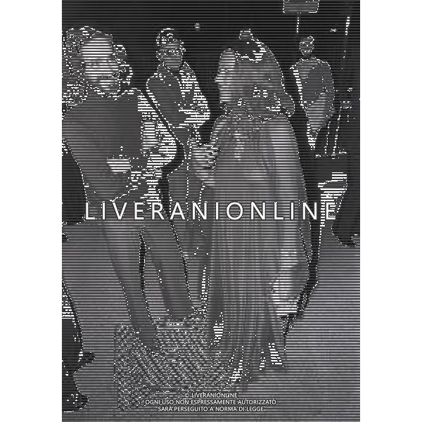 1974 CANNES- FESTIVAL INTERNAZIONALE DEL CINEMA NELLA FOTO JEANNE MOREAU  AG ALDO LIVERANI SAS 