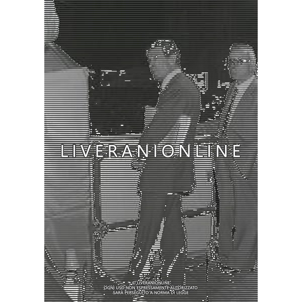 RETROSPETTIVA ENRICO BERLINGUER POLITICO NELLA FOTO ENRICO BERLINGUER AL COMIZIO A MILANO IN PIAZZA DUOMO ALLA CHIUSURA DELLA CAMPAGNA PER LE ELEZIONI NELL\'ANNO 1983 AG ALDO LIVERANI SAS 