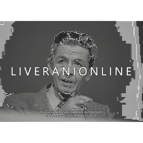 RETROSPETTIVA ENRICO BERLINGUER POLITICO NELLA FOTO ENRICO BERLINGUER AL CONGRESSO DEL PARTITO COMUNISTA ITALIANO A MILANO NELL\'ANNO 1983 AG ALDO LIVERANI SAS