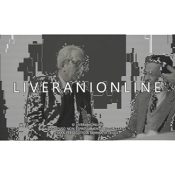 RETROSPETTIVA ENRICO BERLINGUER POLITICO NELLA FOTO ENRICO BERLINGUER AL CONGRESSO DEL PARTITO COMUNISTA ITALIANO A MILANO NELL\'ANNO 1983 AG ALDO LIVERANI SAS