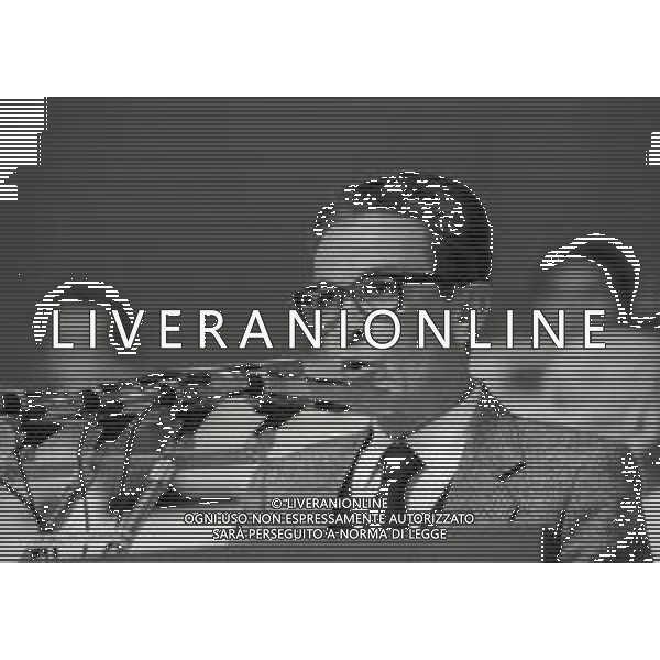 RETROSPETTIVA ENRICO BERLINGUER POLITICO NELLA FOTO ENRICO BERLINGUER AL CONGRESSO DEL PARTITO COMUNISTA ITALIANO A MILANO NELL\'ANNO 1983 AG ALDO LIVERANI SAS