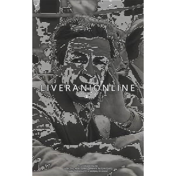 RETROSPETTIVA ENRICO BERLINGUER POLITICO NELLA FOTO IL SEGRETARIO GENERALE DEL PARTITO COMUNISTA ITALIANO ENRICO BERLINGUER AI FUNERALI DI PIO LA TORRE UCCISO DALLA MAFIA NELL\'ANNO 1982 AG ALDO LIVERANI SAS