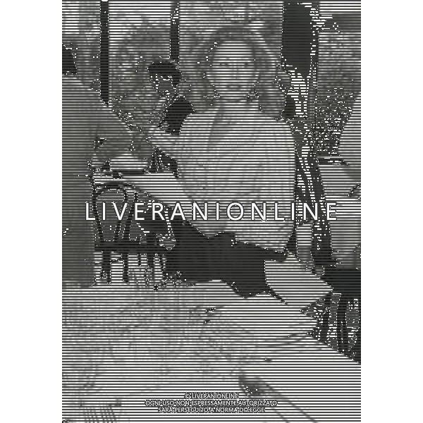 RETROSPETTIVA HELIETTA CARACCIOLO STILISTA I DI BIGIOTTERIA E GIOIELLI NELLA FOTO HELIETTA CARACCIOLO NELL\'ANNO 1984 AG ALDO LIVERANI SAS