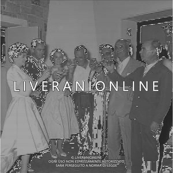 RETROSPETTIVA GINA LOLLOBRIGIDA ATTRICE NELLA FOTO GINA LOLLOBRIGIDA IL GIORNO DEL BATTESIMO DEL FIGLIO ANDREA MILKO SKOFIC NELL\'ANNO 1957 AG ALDO LIVERANI SAS