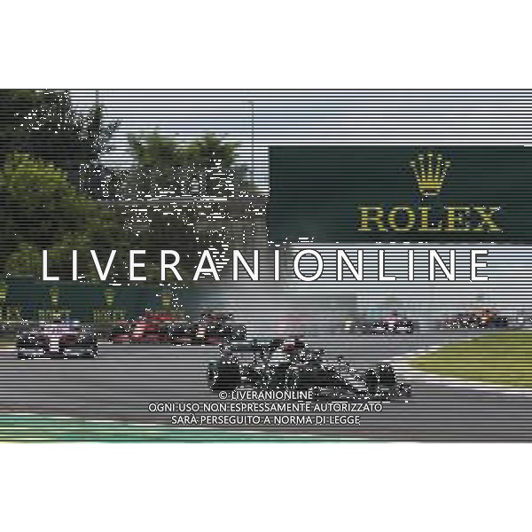 Lewis Hamilton (GBR) Mercedes AMG F1 W11 leads at the start of the race. 19.07.2020. Formula 1 World Championship, Rd 3, Hungarian Grand Prix, Budapest, Hungary, Race Day. / AGENZIA ALDO LIVERANI SAS - ITALY ONLY EDITORIAL USE ONLY