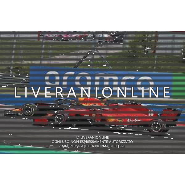 Charles Leclerc (MON) Ferrari SF1000 and Alexander Albon (THA) Red Bull Racing RB16 battle for position. 19.07.2020. Formula 1 World Championship, Rd 3, Hungarian Grand Prix, Budapest, Hungary, Race Day. / AGENZIA ALDO LIVERANI SAS - ITALY ONLY EDITORIAL USE ONLY