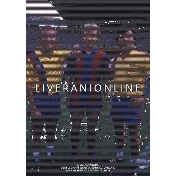 RETROSPETTIVA TERRY VENABLES ALLENATORE NELLA FOTO HARRTS ALLENATORE IN SECONDA BARCELLONA-ARCHIBALD-TERRY VENABLES NELL\'ANNO 1985 AG ALDO LIVERANI SAS
