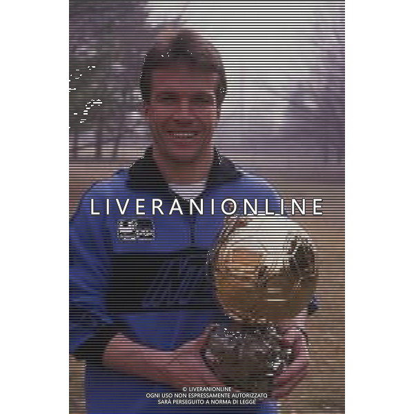 RETROSPETTIVA LOTHAR MATTHAUS CALCIATORE NELLA FOTO LOTHAR MATTHAUS CON IL PALLONE D\'ORO NELL\'ANNO 1990 AG ALDO LIVERANI SAS