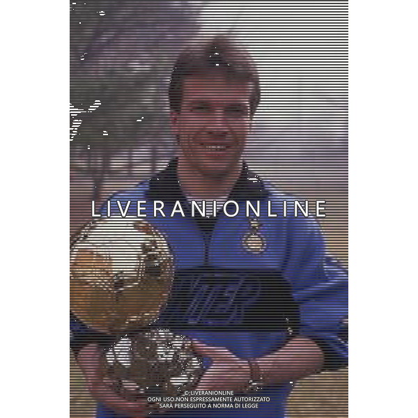 RETROSPETTIVA LOTHAR MATTHAUS CALCIATORE NELLA FOTO LOTHAR MATTHAUS CON IL PALLONE D\'ORO NELL\'ANNO 1990 AG ALDO LIVERANI SAS
