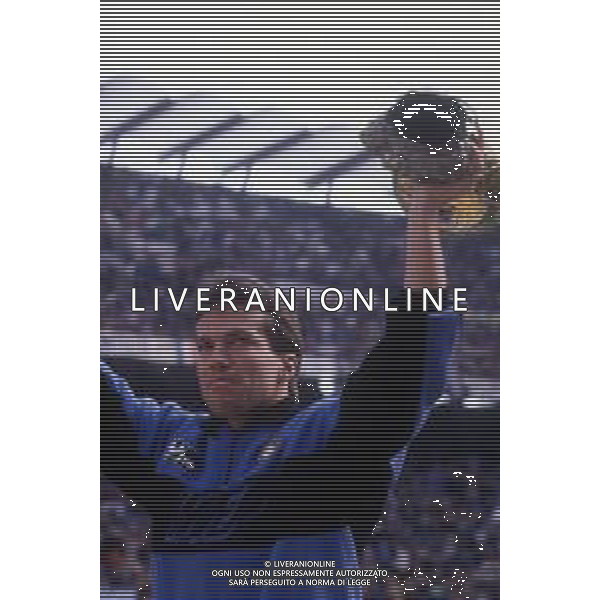 RETROSPETTIVA LOTHAR MATTHAUS CALCIATORE NELLA FOTO LOTHAR MATTHAUS CON IL PALLONE D\'ORO NELL\'ANNO 1990 AG ALDO LIVERANI SAS