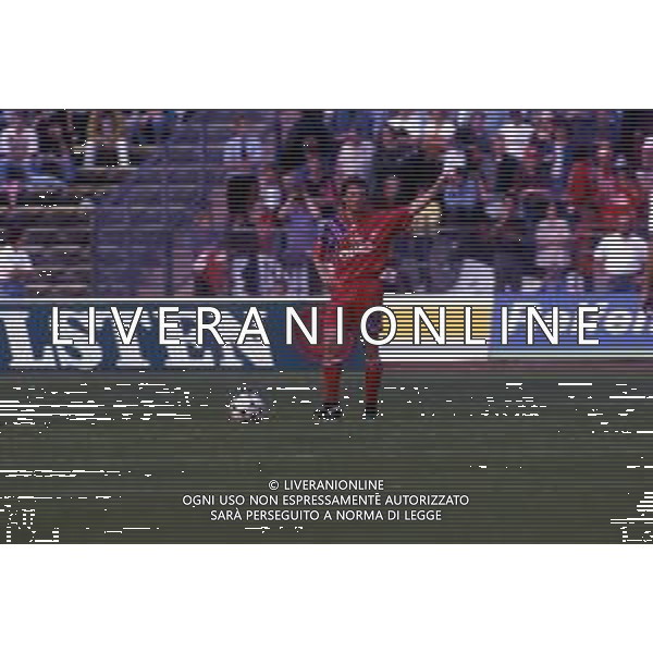 RETROSPETTIVA LOTHAR MATTHAUS CALCIATORE NELLA FOTO LOTHAR MATTHAUS CON LA MAGLIA DEL BAYERN MONACO NELL\'ANNO 1992-1993 AG ALDO LIVERANI SAS