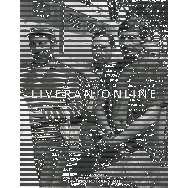 RETROSPETTIVA ALBERTO SORDI ATTORE NELLA FOTO ALBERTO SORDI A MILANO NEL FILM "DETENUTO IN ATTESA DI GIUDIZIO" ANNO 1971 AG ALDO LIVERANI SAS