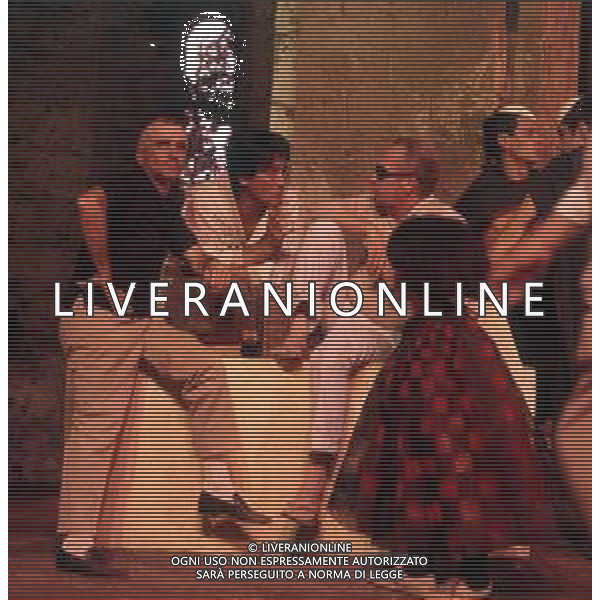 RETROSPETTIVA VITTORIO GASSMAN ATTORE NELLA FOTO VITTORIO GASSMAN NEL FILM"L\'ARMATA BRANCALEONE" NELL\'ANNO 1966 CON MARIO MONICELLI AG ALDO LIVERANI SAS