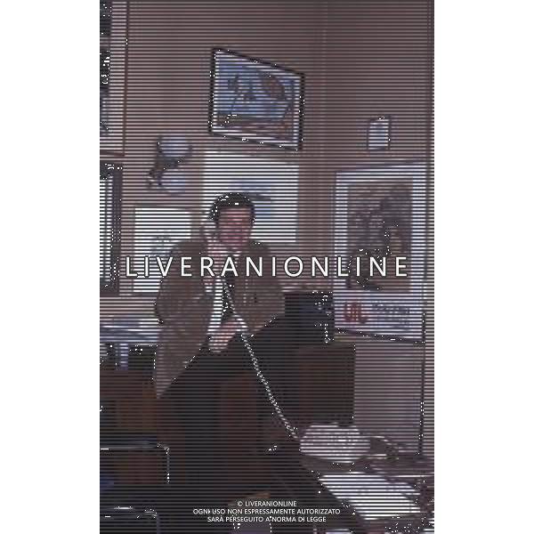RETROSPETTIVA GIORGIO BENVENUTO SINDACALISTA E POLITICO ITALIANO NELLA FOTO GIORGIO BENVENUTO A ROMA NEL SUO UFFICIO NELL\'ANNO 1982 AG ALDO LIVERANI SAS