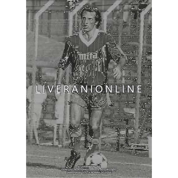 RETROSPETTIVA RENZO GOBBO CALCIATORE NELLA FOTO RENZO GOBBO CON LA MAGLIA DEL COMO CALCIO AG ALDO LIVERANI SAS