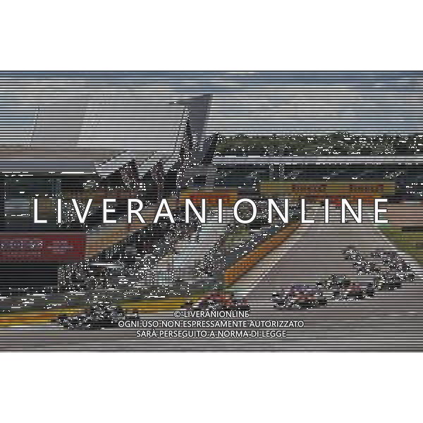 Lewis Hamilton (GBR) Mercedes AMG F1 W11 leads at the start of the race. 02.08.2020. Formula 1 World Championship, Rd 4, British Grand Prix, Silverstone, England, Race Day. / AGENZIA ALDO LIVERANI SAS - ITALY ONLY EDITORIAL USE ONLY