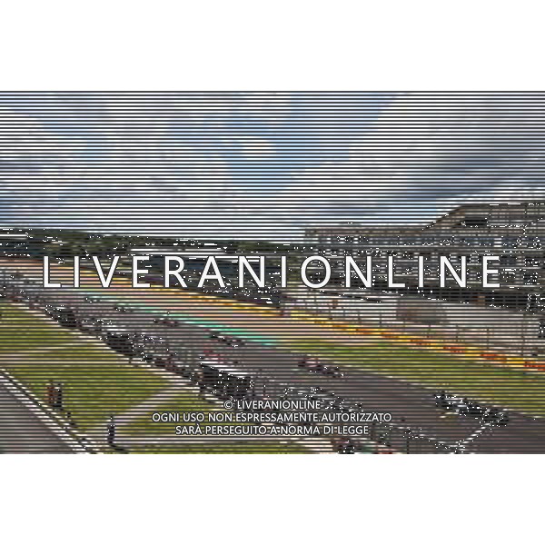 Lewis Hamilton (GBR) Mercedes AMG F1 W11 leads at the start of the race. 02.08.2020. Formula 1 World Championship, Rd 4, British Grand Prix, Silverstone, England, Race Day. - / AGENZIA ALDO LIVERANI SAS - ITALY ONLY EDITORIAL USE ONLY