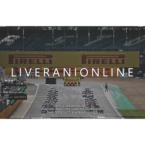 Lewis Hamilton (GBR) Mercedes AMG F1 W11 leads at the start of the race. 02.08.2020. Formula 1 World Championship, Rd 4, British Grand Prix, Silverstone, England, Race Day. / AGENZIA ALDO LIVERANI SAS - ITALY ONLY EDITORIAL USE ONLY