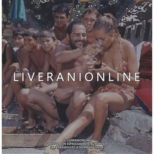 NINO MANFREDI, all\'anagrafe Saturnino Manfredi, attore, regista italiano - RETROSPETTIVA Nella foto al mare con la moglie Erminia Ferrari ©ARCHIVIO / AGENZIA ALDO LIVERANI SAS