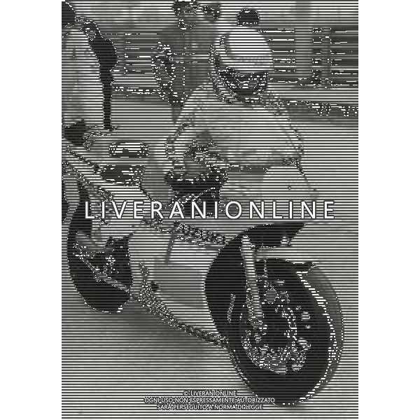 RETROSPETTIVA FRANCO UNCINI MOTOCICLISMO NELLA FOTO FRANCO UNCINI NELL\'ANNO 1983 FOTO W.PIGRUCCI-AG ALDO LIVERANI SAS