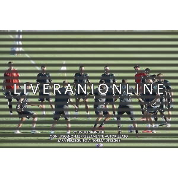 Torino 06.08.2020 Continassa Allenamento Juventus pre Champions League 2019/2020 ©Viganti/Agenzia Aldo Liverani Nella foto: il gruppo durante il torello / AGENZIA ALDO LIVERANI SAS